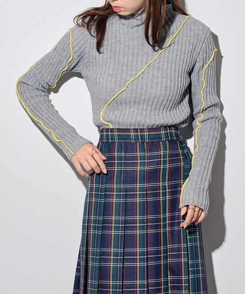 MAISON BREEZE reveur(メゾンブリーズレヴール)の「【MAISON BREEZE reveur】メロー配色ニットタートルネックニット DTK(ニット/セーター・レディース・ブラック/グレー/ブラウン/アイボリー・FREE)」の17枚目の写真