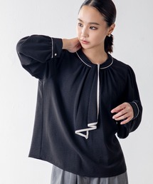 【マルチWAY】大人女子必見の万能ブラウス!シーンに合わせてアレンジ自在!チーフタイ付き配色ブラウス