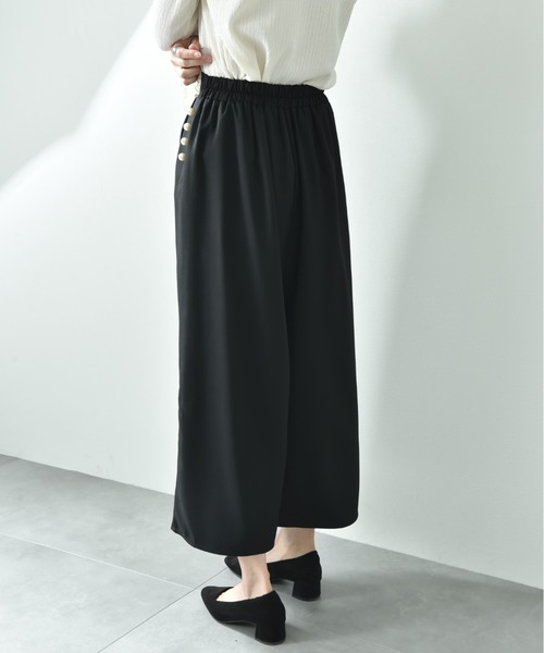 INTERPLANET(インタープラネット)の「パール釦スカンツ(その他パンツ・レディース・グレー/サックスブルー/ブラック/ブルー・FREE)」の12枚目の写真