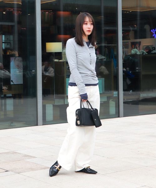 EVOL（イーボル）の「【軽量・柔らかい】ゴールドモチーフスクエアパンプス IY5601（パンプス・レディース・シルバー/ブラック/ホワイト/ブラウン/シルバーグレー/ワインレッド/ベージュ/ブラウン系その他・25.0cm/24.5cm/24.0cm/23.5cm/23.0cm/22.5cm/22.0cm）」の12枚目の写真