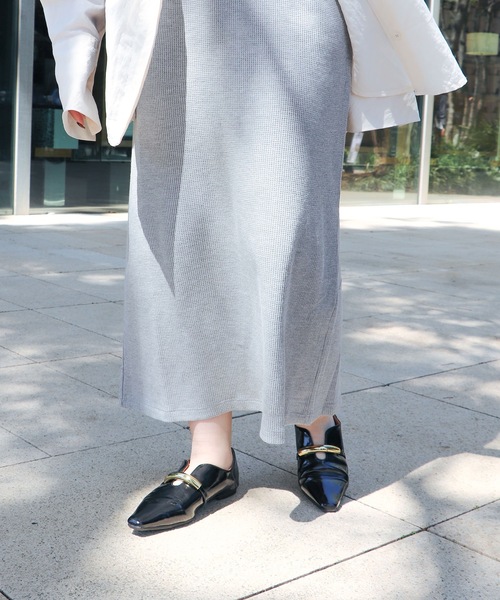 EVOL（イーボル）の「【軽量・柔らかい】ゴールドモチーフスクエアパンプス IY5601（パンプス・レディース・シルバー/ブラック/ホワイト/ブラウン/シルバーグレー/ワインレッド/ベージュ/ブラウン系その他・25.0cm/24.5cm/24.0cm/23.5cm/23.0cm/22.5cm/22.0cm）」の13枚目の写真