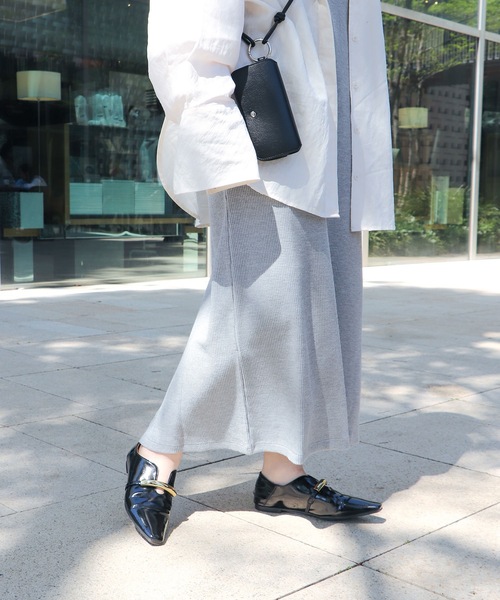 EVOL（イーボル）の「【軽量・柔らかい】ゴールドモチーフスクエアパンプス IY5601（パンプス・レディース・シルバー/ブラック/ホワイト/ブラウン/シルバーグレー/ワインレッド/ベージュ/ブラウン系その他・25.0cm/24.5cm/24.0cm/23.5cm/23.0cm/22.5cm/22.0cm）」の9枚目の写真