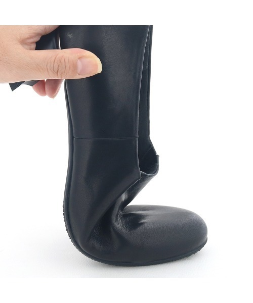 cava cava（サヴァサヴァ）の「晴雨兼用│ソフトレザーシューティ　7305429（パンプス・レディース・ブラック/グレイッシュベージュ/ダークブラウン・22.5cm/23cm/23.5cm/24cm/24.5cm）」の7枚目の写真