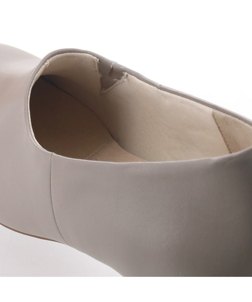 cava cava（サヴァサヴァ）の「晴雨兼用│ソフトレザーシューティ　7305429（パンプス・レディース・ブラック/グレイッシュベージュ/ダークブラウン・22.5cm/23cm/23.5cm/24cm/24.5cm）」の9枚目の写真