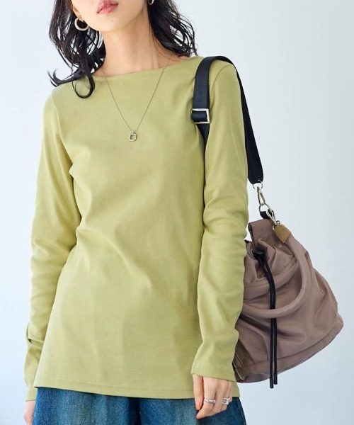 SMILE LAND(スマイルランド)の「<大きいサイズ>UVカット綿100%フライス素材ボートネックTシャツ(Tシャツ/カットソー・レディース・グレイッシュベージュ/ブラック/オフホワイト/ライム/チャコールグレー/ブラウン/ネイビー・4L/3L/LL/L/5L)」の6枚目の写真