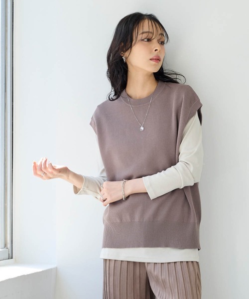 SMILE LAND(スマイルランド)の「<大きいサイズ>UVカット綿100%フライス素材ボートネックTシャツ(Tシャツ/カットソー・レディース・グレイッシュベージュ/ブラック/オフホワイト/ライム/チャコールグレー/ブラウン/ネイビー・4L/3L/LL/L/5L)」の14枚目の写真