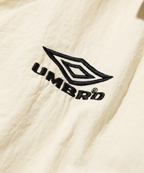 UMBRO(アンブロ)の「UMBRO/アンブロ 別注 Nylon Full Zip Vest/ナイロン フルジップ ベスト(その他アウター・メンズ・グレー系/ブラック/ベージュ系/その他9/オフホワイト・MEDIUM/LARGE/X-LARGE)」の13枚目の写真