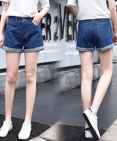 paravion(パラビオン)の「デニムショートパンツ(デニムパンツ・レディース・ライトブルー/ブルー・S/M)」の6枚目の写真