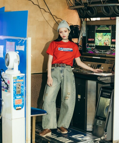 Piko(ピコ)の「PIKO × FREAK'S STORE/ピコ 別注 スクエアロゴプリントTシャツ(Tシャツ/カットソー・レディース・ホワイト/チャコール/レッド・フリ-)」の4枚目の写真