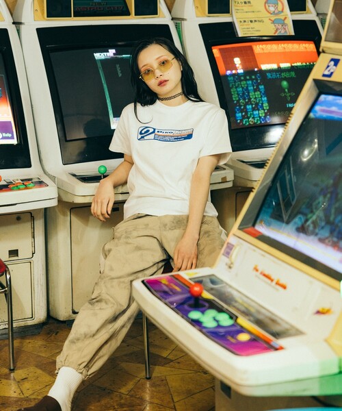 Piko(ピコ)の「PIKO × FREAK'S STORE/ピコ 別注 スクエアロゴプリントTシャツ(Tシャツ/カットソー・レディース・ホワイト/チャコール/レッド・フリ-)」の10枚目の写真