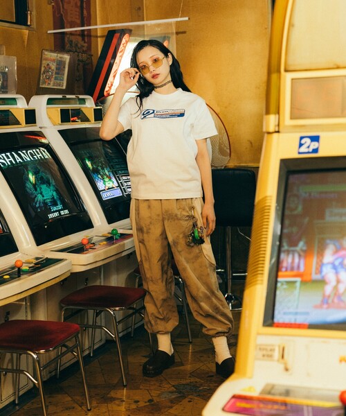 Piko(ピコ)の「PIKO × FREAK'S STORE/ピコ 別注 スクエアロゴプリントTシャツ(Tシャツ/カットソー・レディース・ホワイト/チャコール/レッド・フリ-)」の12枚目の写真