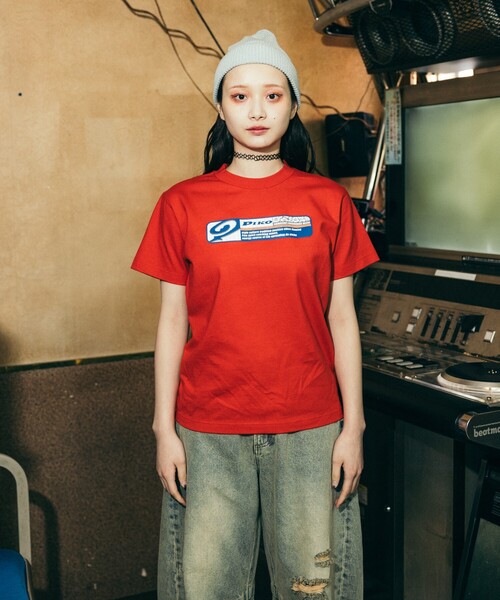 Piko(ピコ)の「PIKO × FREAK'S STORE/ピコ 別注 スクエアロゴプリントTシャツ(Tシャツ/カットソー・レディース・ホワイト/チャコール/レッド・フリ-)」の20枚目の写真