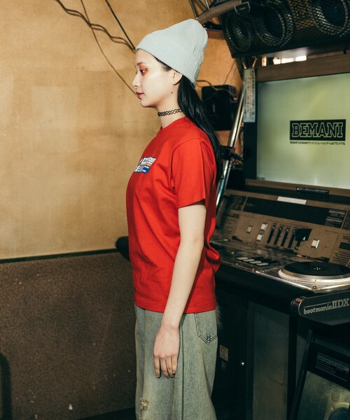 Piko(ピコ)の「PIKO × FREAK'S STORE/ピコ 別注 スクエアロゴプリントTシャツ(Tシャツ/カットソー・レディース・ホワイト/チャコール/レッド・フリ-)」の21枚目の写真