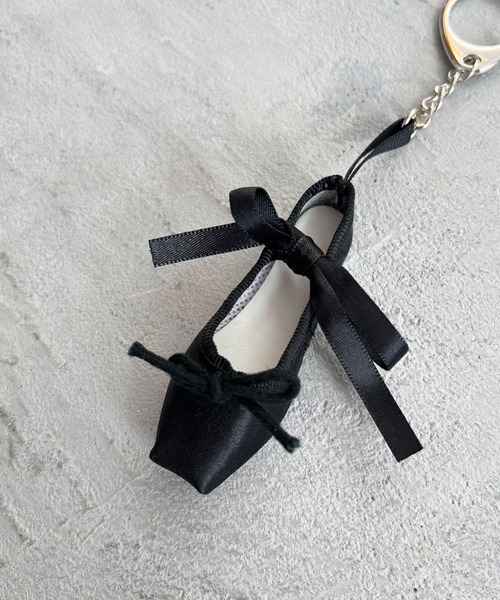 Me%（ミィパーセント）の「バレエシューズキーチャーム　291984（キーホルダー・レディース・ブルー系その他/オフホワイト/ブラック・FREE）」の7枚目の写真