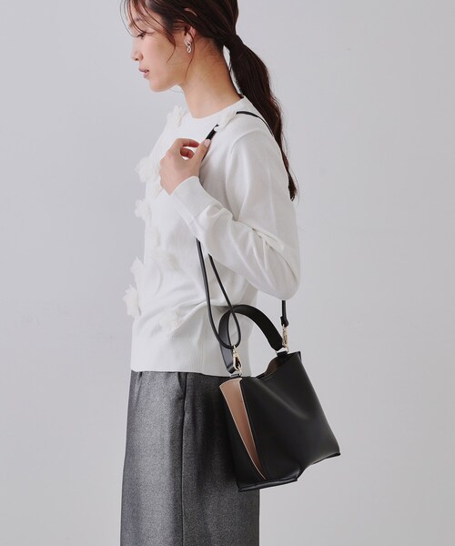 OPAQUE.CLIP（オペークドットクリップ）の「【2WAY】バイカラーワンハンドルミニショルダーバッグ（ショルダーバッグ・レディース・ピンク系9/ライトグレー系4/ブラック系4・00）」の7枚目の写真