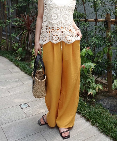 CORNERS(コーナーズ)の「イージーパンツ(スラックス・レディース・ブラック/グレイッシュベージュ/マスタード/テラコッタ・M)」の1枚目の写真