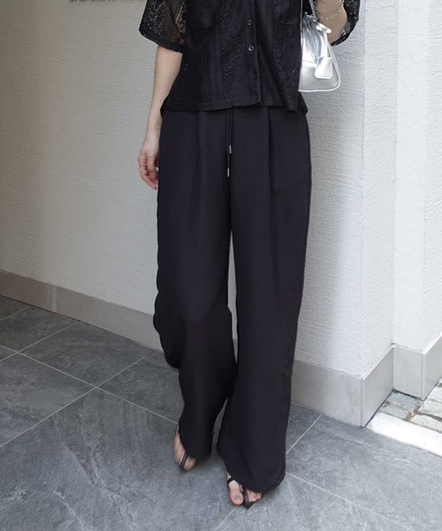 CORNERS(コーナーズ)の「イージーパンツ(スラックス・レディース・ブラック/グレイッシュベージュ/マスタード/テラコッタ・M)」の2枚目の写真