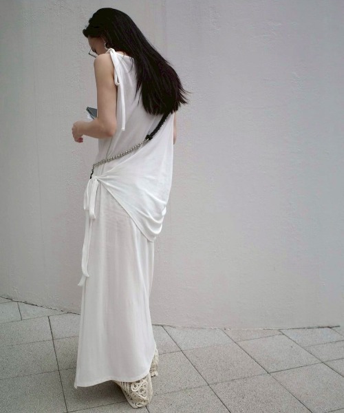 Ameri（アメリ）の「ASYMMETRY LAYERED LONG TOP（Tシャツ