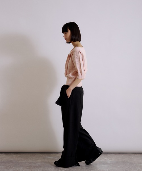 MUHET(ミュエータ)の「rolled up wide slacks pants / ロールアップワイドスラックスパンツ(スラックス・レディース・ブラック/ベージュ・SMALL/LARGE/MEDIUM)」の11枚目の写真