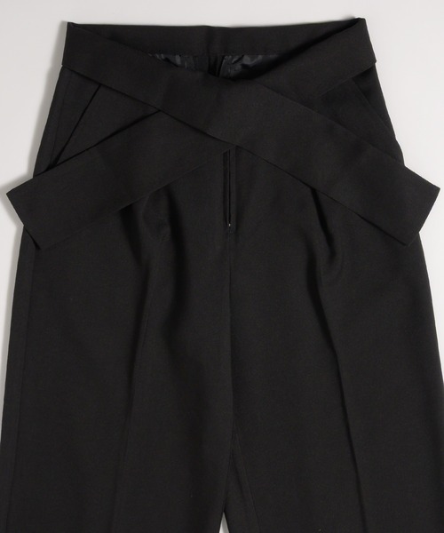 MUHET(ミュエータ)の「rolled up wide slacks pants / ロールアップワイドスラックスパンツ(スラックス・レディース・ブラック/ベージュ・SMALL/LARGE/MEDIUM)」の5枚目の写真