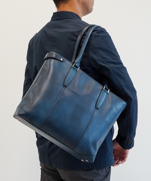 ultima TOKYO(ウルティマトーキョー)の「トートバッグ バート A4サイズ収納 14.0inchPC収納 11L 70115(トートバッグ・メンズ・ブラック/ネイビー・FREE)」の1枚目の写真