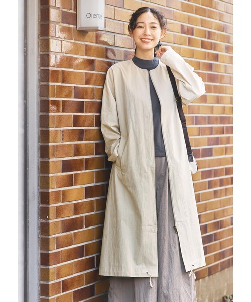 and myera(アンド マイラ)の「and myera すっきりシンプルなコート(ノーカラーコート・レディース・ライトベージュ・M/L/S/LL)」の1枚目の写真