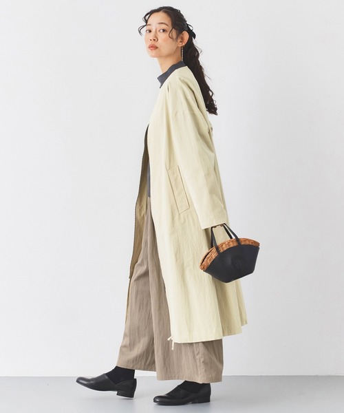 and myera(アンド マイラ)の「and myera すっきりシンプルなコート(ノーカラーコート・レディース・ライトベージュ・M/L/S/LL)」の5枚目の写真