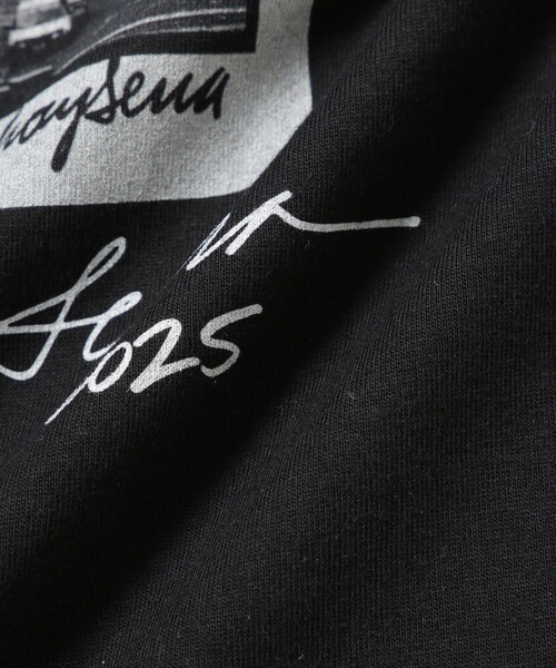 ADAM ET ROPE'（アダムエロペ）の「《別注》【Ivory Serra/アイボリー セラ】Tee - SKATE TOSS（Tシャツ/カットソー・メンズ・ブラック/ホワイト・L/M）」の10枚目の写真