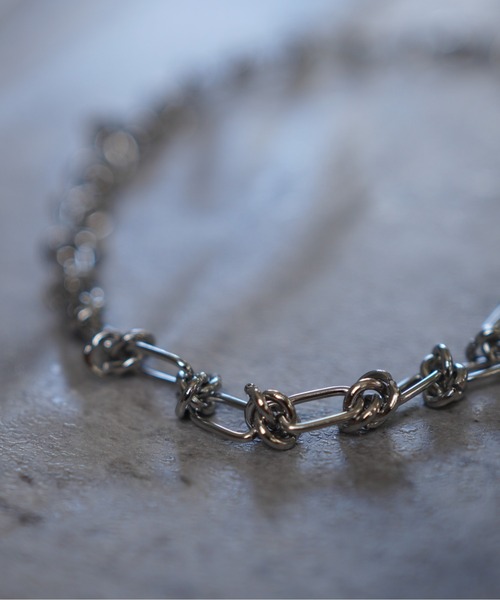 SPINNS（スピンズ）の「ノットチェーンネックレス/シルバーアクセ（ネックレス・メンズ・シルバー・ONESIZE）」の4枚目の写真