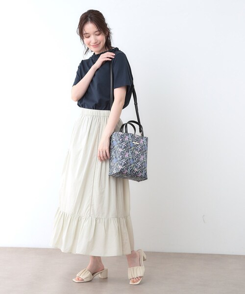 LAURA ASHLEY(ローラアシュレイ)の「エルストンガーデン柄 トートバッグ(トートバッグ・レディース・ピンク系その他/ブルー系その他2/ホワイト系その他・00)」の10枚目の写真