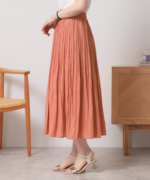 ITS'DEMO（イッツデモ）の「◆【手洗い可／ウエストゴム】サテンプリーツスカート（スカート・レディース・ベージュ/ピンク系/グリーン/アイボリー・00）」の22枚目の写真