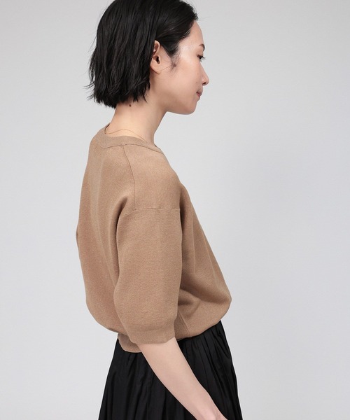 BABYLONE（バビロン）の「シャイニー5分袖プルオーバー（Tシャツ/カットソー・レディース・ブラック/ベージュ/サックスブルー・フリー）」の7枚目の写真