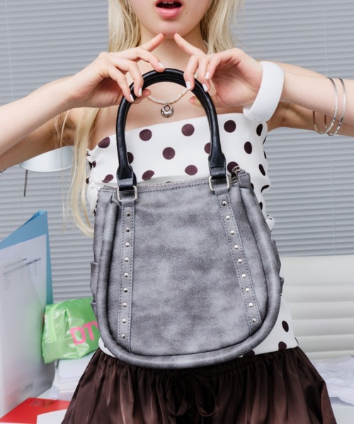 DTYYPE（ドタイプ）の「スタッズラインラウンドバッグ（ハンドバッグ・レディース・グレー/ブラック/ホワイト・FREE）」の3枚目の写真