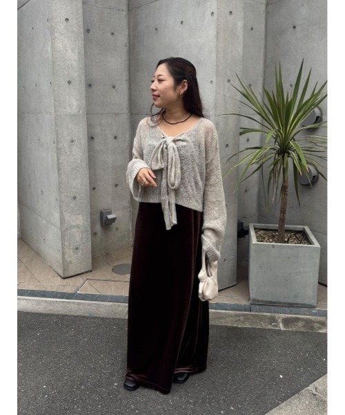 titivate(ティティベイト)の「前後2wayベロアキャミソールワンピース(ワンピース・レディース・ブラック系その他/ブラウン/ブラック/ベージュ・M/S/SP/L)」の5枚目の写真