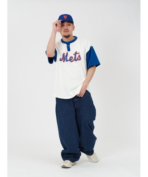 【KEBOZ】KEBOZ × MLB NEW YORK METS ROUND HEM S/S TEE KEBOZ × MLB NEW YORK METS ROUND HEM HENLEY NECK S/S TEE（T