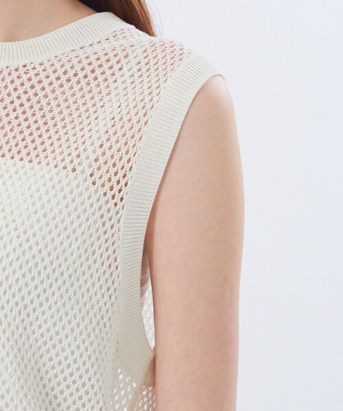 MACKINTOSH PHILOSOPHY（ﾏｯｷﾝﾄｯｼｭ ﾌｨﾛｿﾌｨｰ）の「メッシュニットベスト（ベスト・レディース・ダークネイビー/オフホワイト/レッド・38）」の8枚目の写真