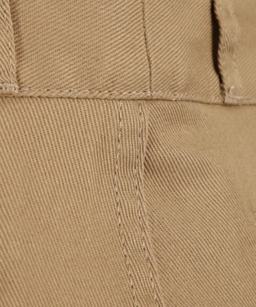 unrelaxing(アンリラクシング)の「ツータックフレンチチノ(チノパンツ・メンズ・ベージュ・マルチサイズ)」の7枚目の写真