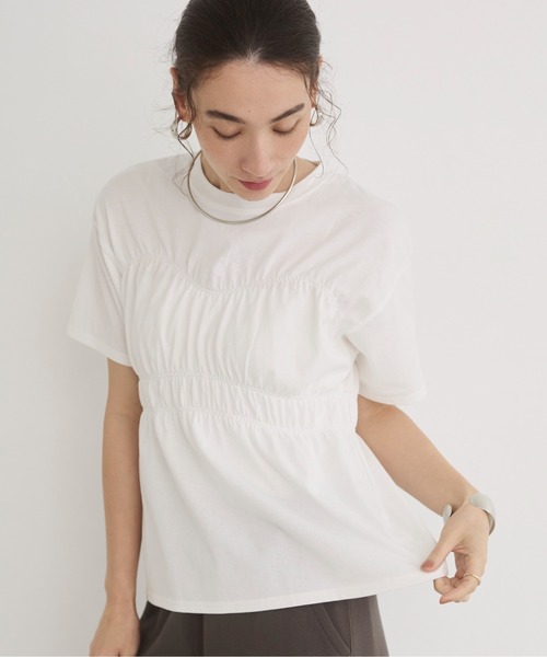 ANGIE(アンジー)の「ビスチェ風 シャーリング Tシャツ / 半袖(Tシャツ/カットソー・レディース・オフホワイト/スミクロ/ブラウン・FREE)」の17枚目の写真