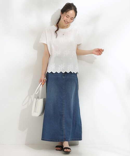 SHOO・LA・RUE(シューラルー)の「【洗える/S-LL】インせず着られる さらっと大人上品 刺繍トップス(Tシャツ/カットソー・レディース・ブラック/オフホワイト/イエロー・01/04/03/02)」の6枚目の写真