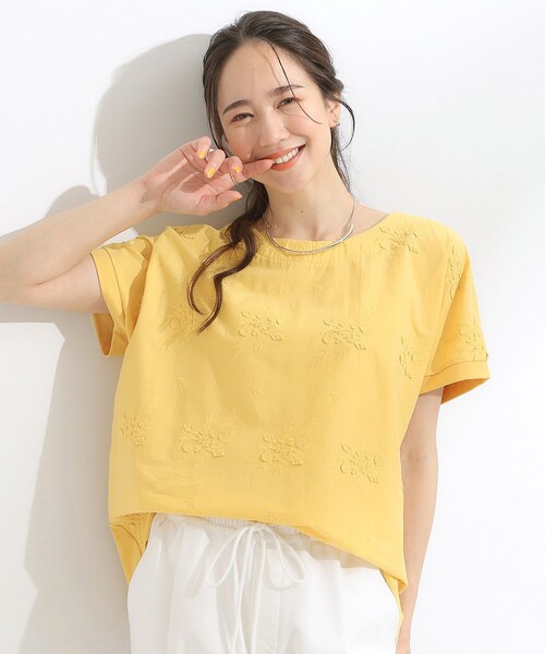 SHOO・LA・RUE(シューラルー)の「【洗える/S-LL】インせず着られる さらっと大人上品 刺繍トップス(Tシャツ/カットソー・レディース・ブラック/オフホワイト/イエロー・01/04/03/02)」の12枚目の写真