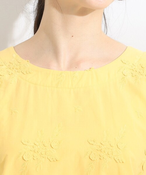 SHOO・LA・RUE(シューラルー)の「【洗える/S-LL】インせず着られる さらっと大人上品 刺繍トップス(Tシャツ/カットソー・レディース・ブラック/オフホワイト/イエロー・01/04/03/02)」の19枚目の写真