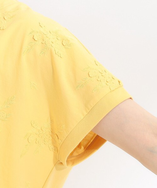 SHOO・LA・RUE(シューラルー)の「【洗える/S-LL】インせず着られる さらっと大人上品 刺繍トップス(Tシャツ/カットソー・レディース・ブラック/オフホワイト/イエロー・01/04/03/02)」の20枚目の写真