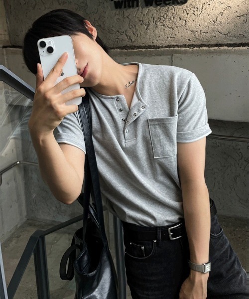 COSYHARU（コシハル）の「[MADE]ヘンリーネック半袖Tシャツ（Tシャツ/カットソー・メンズ・グレー/ネイビー/チャコール・FREE）」の6枚目の写真