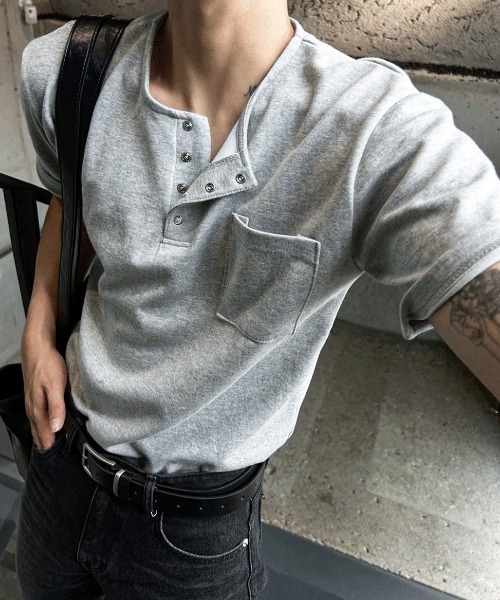 COSYHARU（コシハル）の「[MADE]ヘンリーネック半袖Tシャツ（Tシャツ/カットソー・メンズ・グレー/ネイビー/チャコール・FREE）」の14枚目の写真