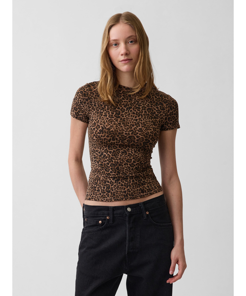 GAP(ギャップ)の「クロースニット ジャージーTシャツ(Tシャツ/カットソー・レディース・ワイン/カーキ/ピンク/ブラウン/ブルー/ダークブラウン/レオパード/ブラウン系その他・XS/S/M/L/XL/XXS)」の1枚目の写真