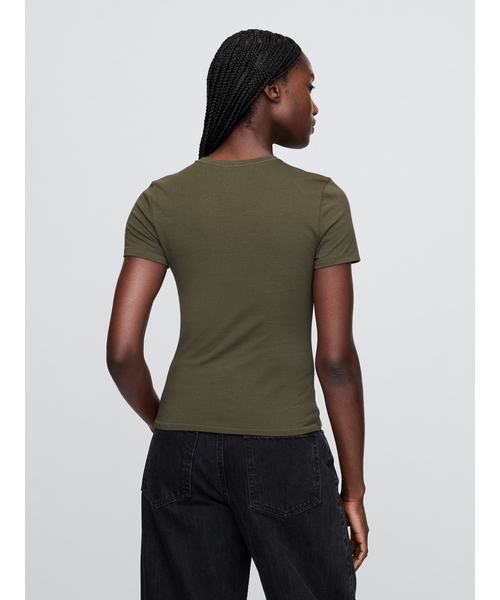 GAP(ギャップ)の「クロースニット ジャージーTシャツ(Tシャツ/カットソー・レディース・ワイン/カーキ/ピンク/ブラウン/ブルー/ダークブラウン/レオパード/ブラウン系その他・XS/S/M/L/XL/XXS)」の22枚目の写真