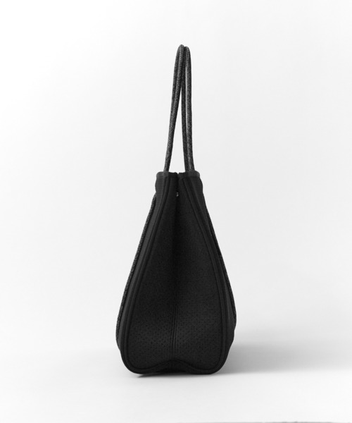 Willow Bay(ウィローベイ)の「Willow Bay/ウィローベイ Daydreamer Neoprene Tote Bag トートバッグ 秋服 冬服(トートバッグ・レディース・チャコール/ホワイト系1/ホワイト系2/ブラック系2/カーキ系1/カーキ系2/ライトグレー・FREE)」の19枚目の写真