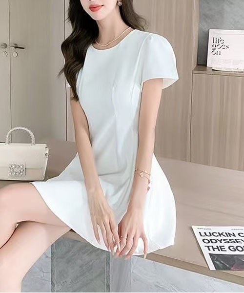 gossip！ロサンゼルス（ゴシップロサンゼルス）の「ミニワンピース 丸首半袖 A ライン無地ワンピース 通勤デート両用（ワンピース・レディース・ブラック/ホワイト/ライトグリーン・M/S/L）」の21枚目の写真