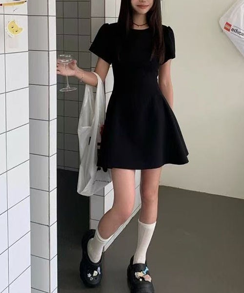gossip！ロサンゼルス（ゴシップロサンゼルス）の「ミニワンピース 丸首半袖 A ライン無地ワンピース 通勤デート両用（ワンピース・レディース・ブラック/ホワイト/ライトグリーン・M/S/L）」の6枚目の写真