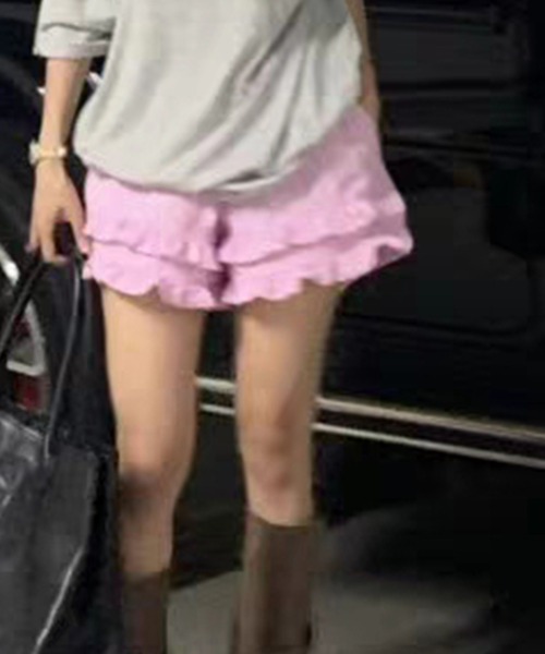LYEON(リヨン)の「裾フリルストライプショートパンツ(その他パンツ・レディース・ブルー/イエロー/ピンク・FREE)」の7枚目の写真
